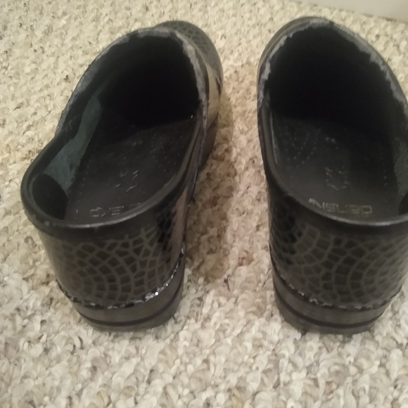 Dansko Stained Glass Mosaic Print Clogs 36 Women 6 - Picture 4 of 7